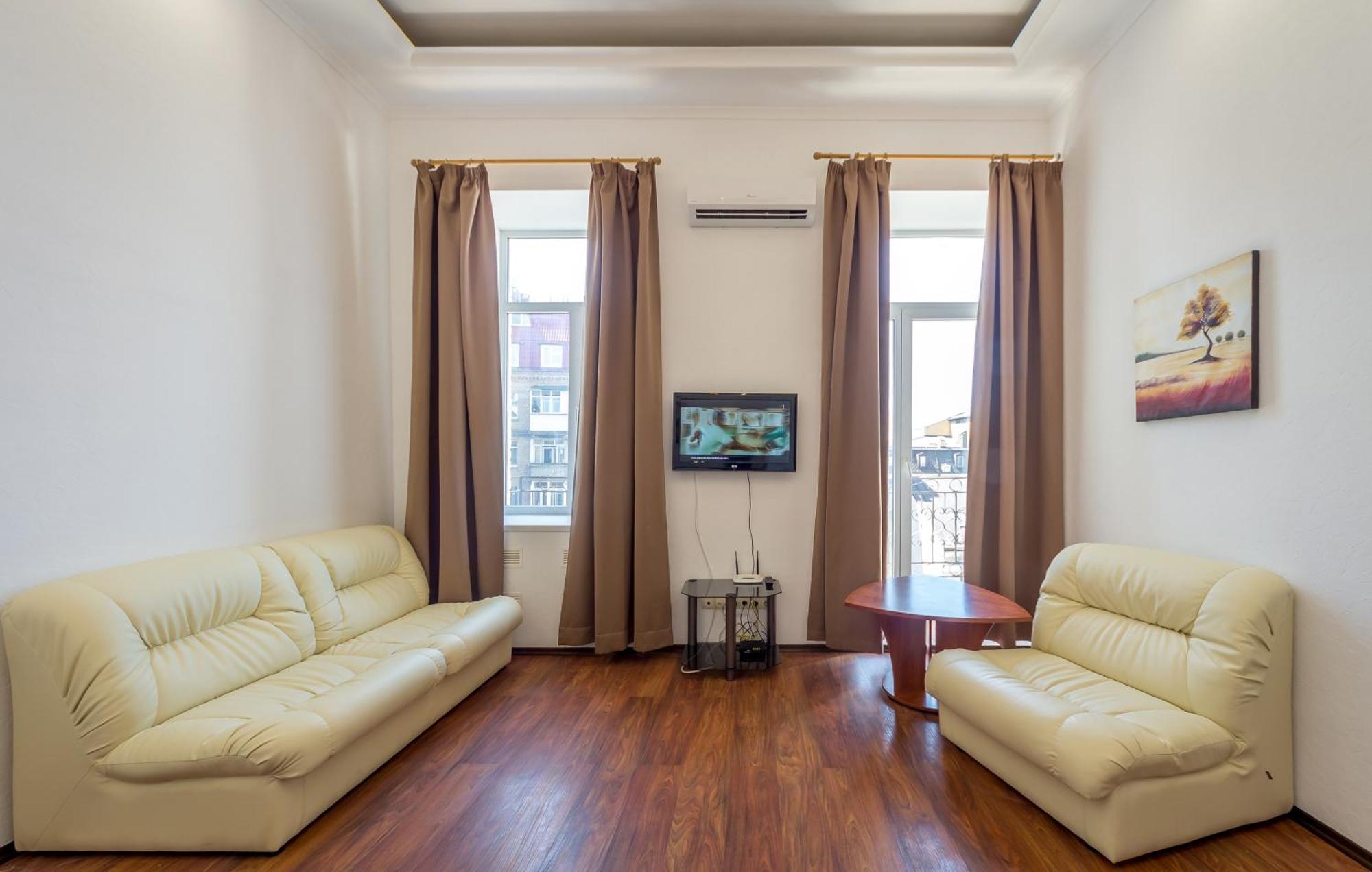 Central Apartments เคียฟ ภายนอก รูปภาพ
